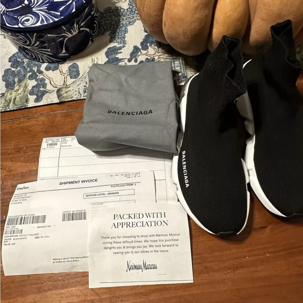 Size 7 - Balenciaga Speed Sneaker
Black White W - Picture 2 of 6